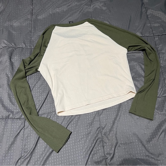 Shein mushroom crop top off white green size Xl - Picture 7 of 7